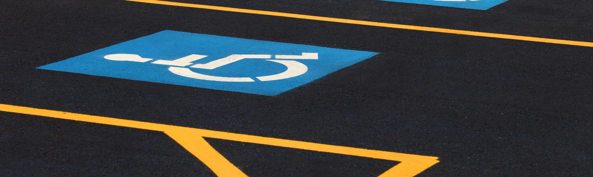 ada parking requirement markings