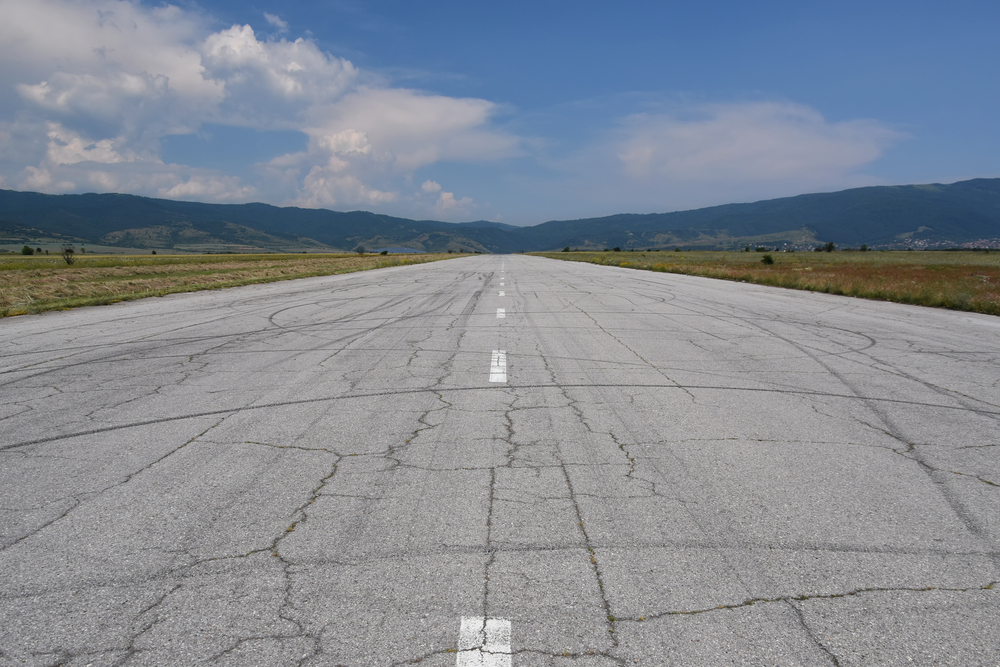 block cracking on airport runway