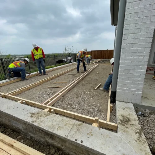 boardwalk paving - project in a backyard